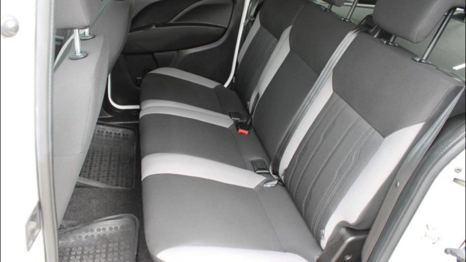 FIAT Doblo Cargo/Van Doblo Kombi Maxi 1.6 MJ Active