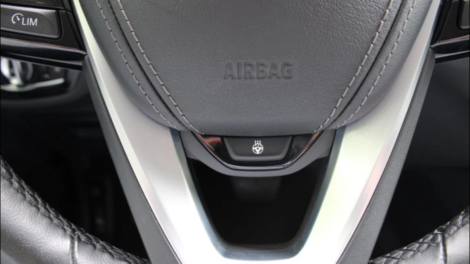 BMW Seria 5 520d xDrive Sport Line sport-aut