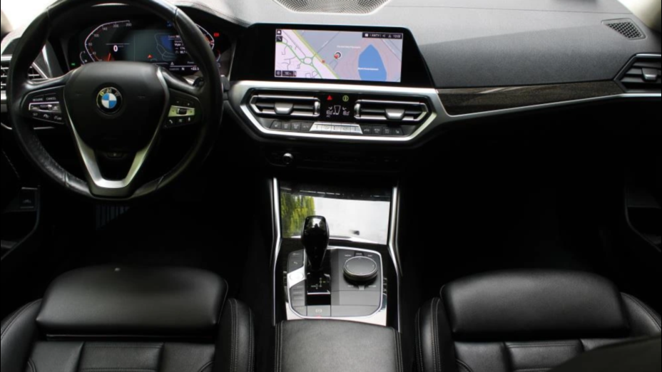 BMW Seria 3 320d xDrive mHEV Luxury Line aut