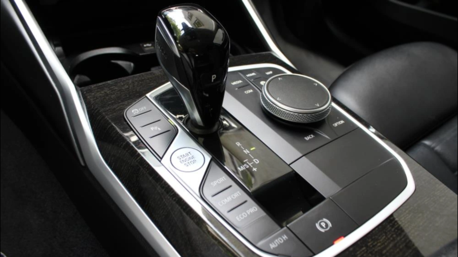 BMW Seria 3 320d xDrive mHEV Luxury Line aut