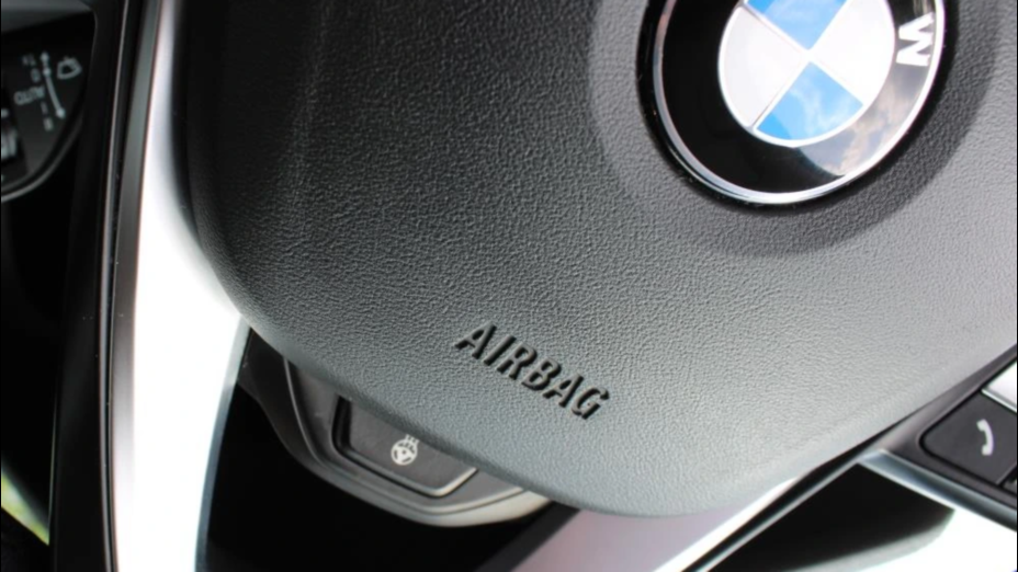 BMW Seria 3 320d xDrive mHEV Luxury Line aut