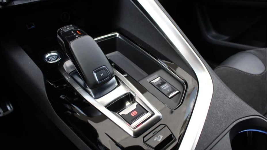 PEUGEOT 5008 5008 2.0 BlueHDI GT S&S EAT8