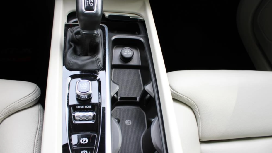 VOLVO V60 V60 D3 Momentum Pro aut