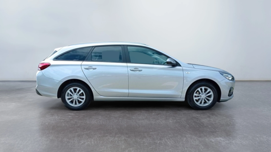 HYUNDAI i30 i30 1.5 DPI Classic +