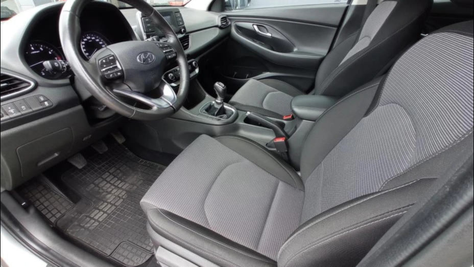 HYUNDAI i30 i30 1.5 DPI Classic +