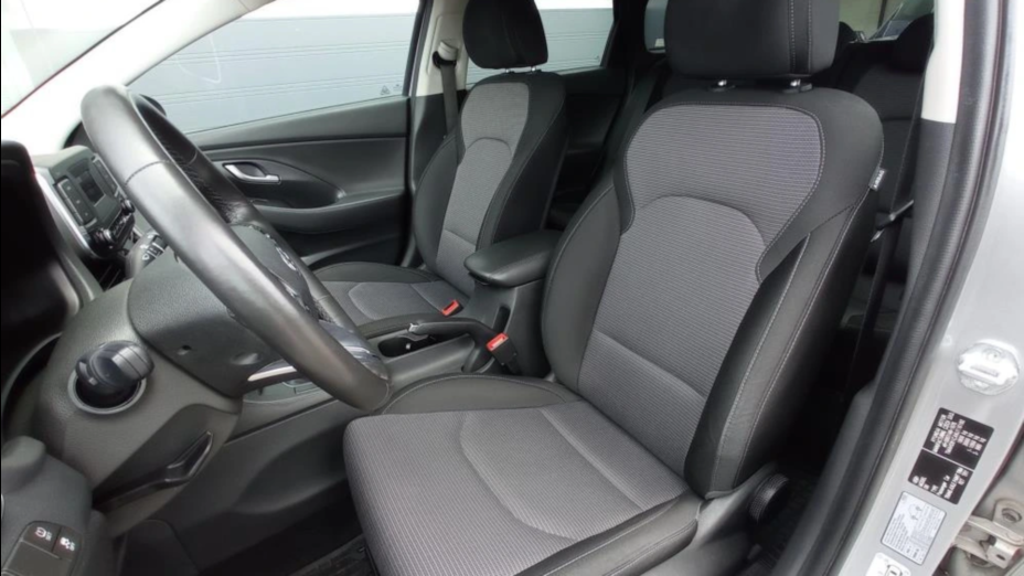 HYUNDAI i30 i30 1.5 DPI Classic +