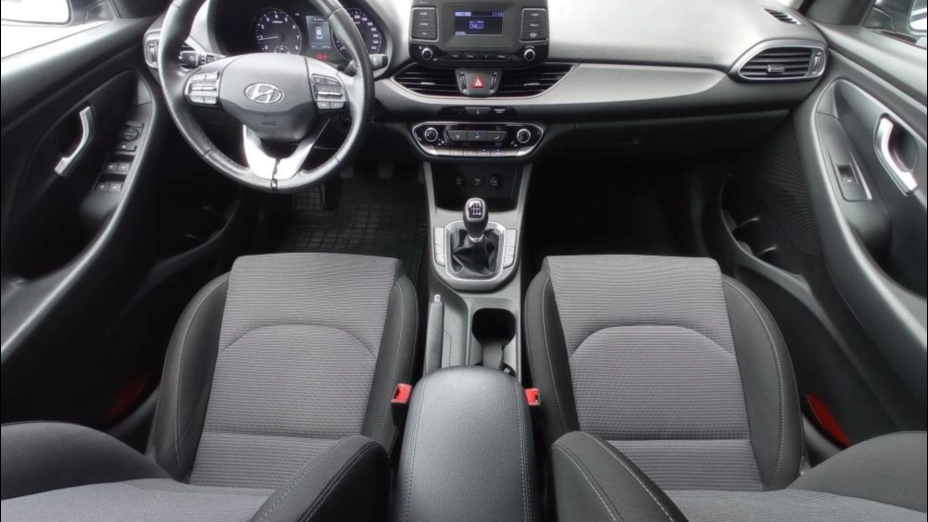 HYUNDAI i30 i30 1.5 DPI Classic +