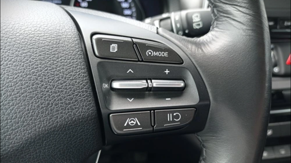 HYUNDAI i30 i30 1.5 DPI Classic +