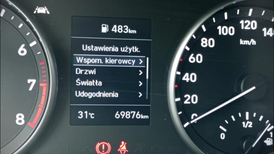HYUNDAI i30 i30 1.5 DPI Classic +