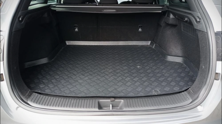 HYUNDAI i30 i30 1.5 DPI Classic +