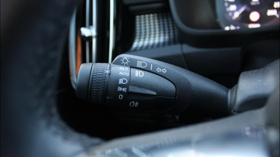VOLVO XC40 XC40 B4 B R-Design aut