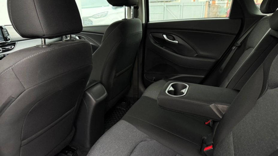 HYUNDAI i30 i30 1.0 T-GDI Smart DCT