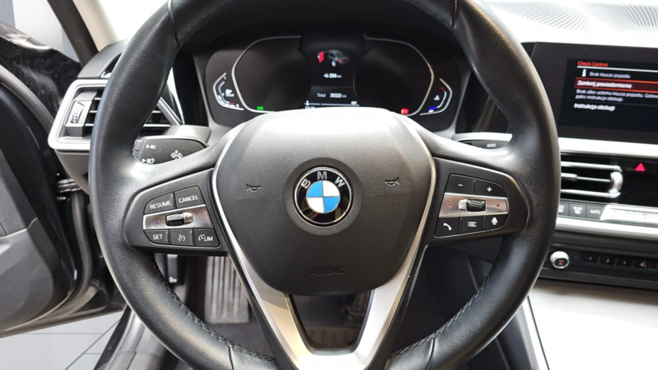 BMW Seria 3 318d Advantage