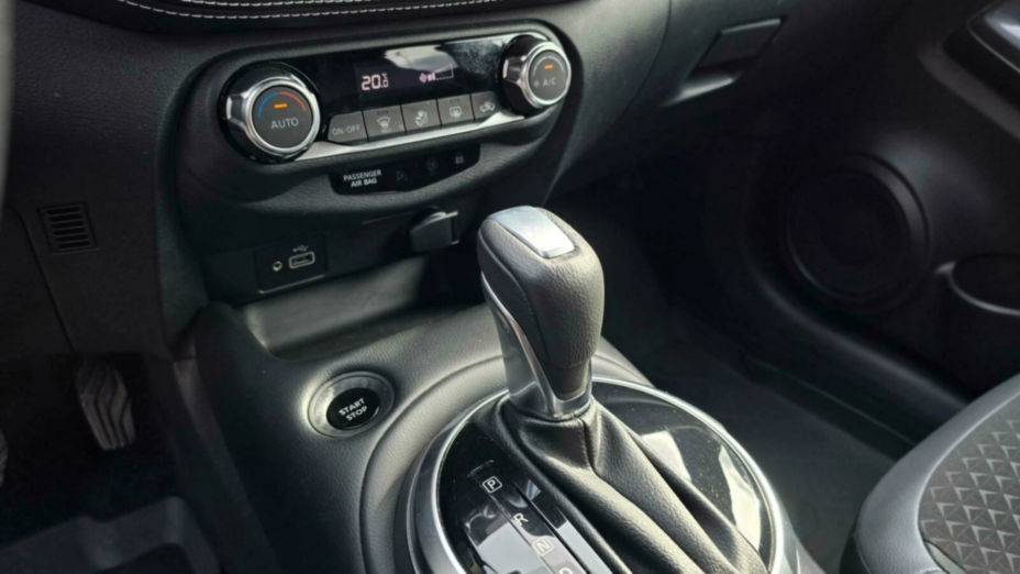 NISSAN Juke Juke 1.6 Hybrid N-Connecta AMT
