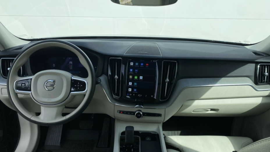 VOLVO XC60 XC60 T6 Plug-In Hybrid AWD Plus Dark aut
