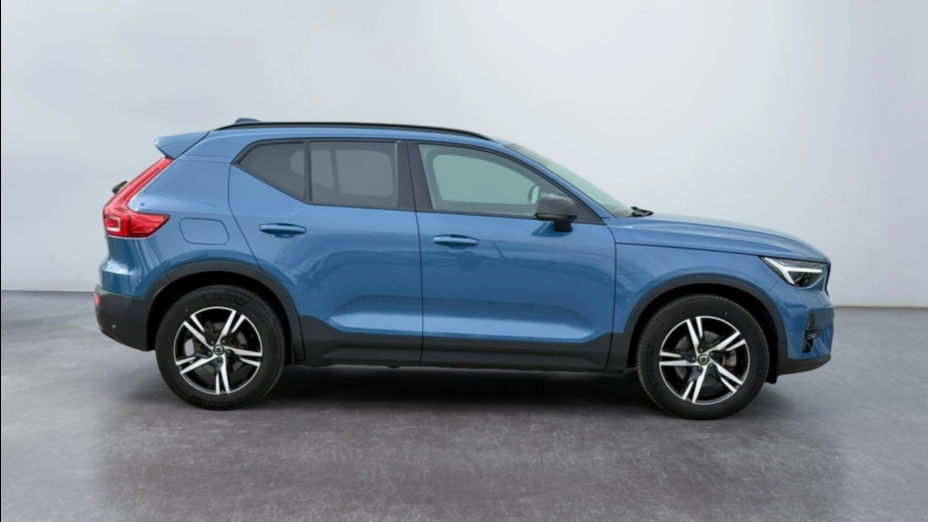 VOLVO XC40 XC40 B4 Plus Dark aut