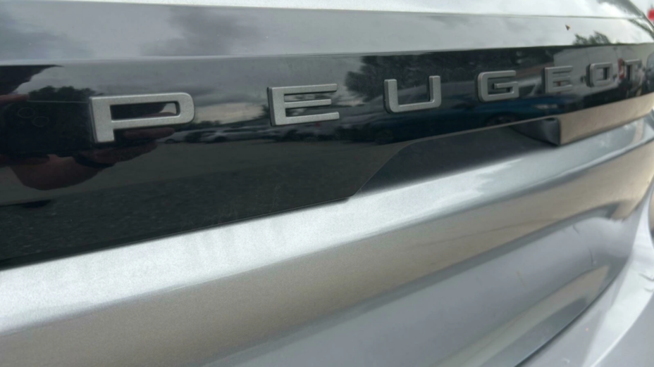 PEUGEOT 208 208 1.2 PureTech Allure S&S Nowy