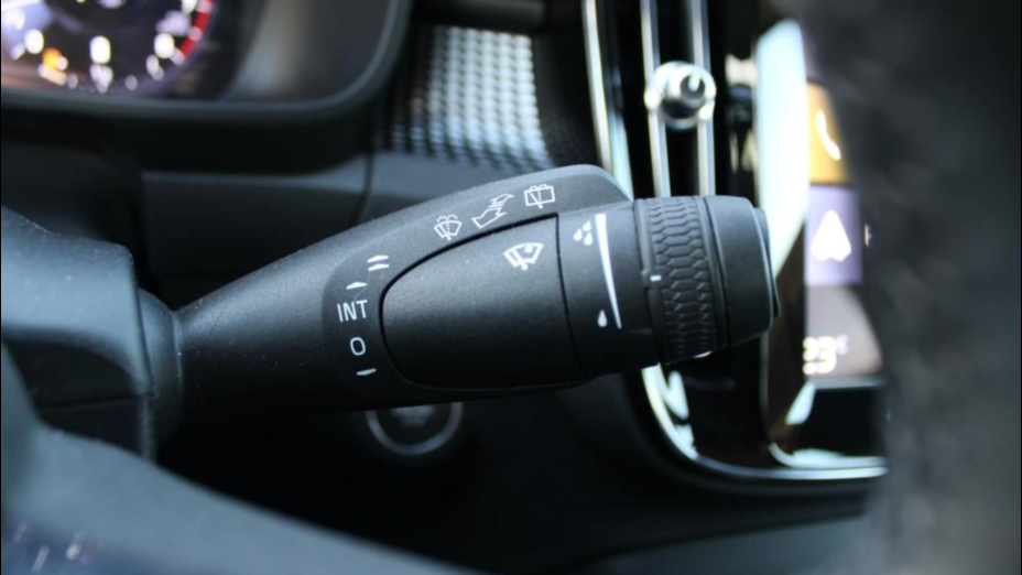VOLVO XC40 XC40 B4 B R-Design aut