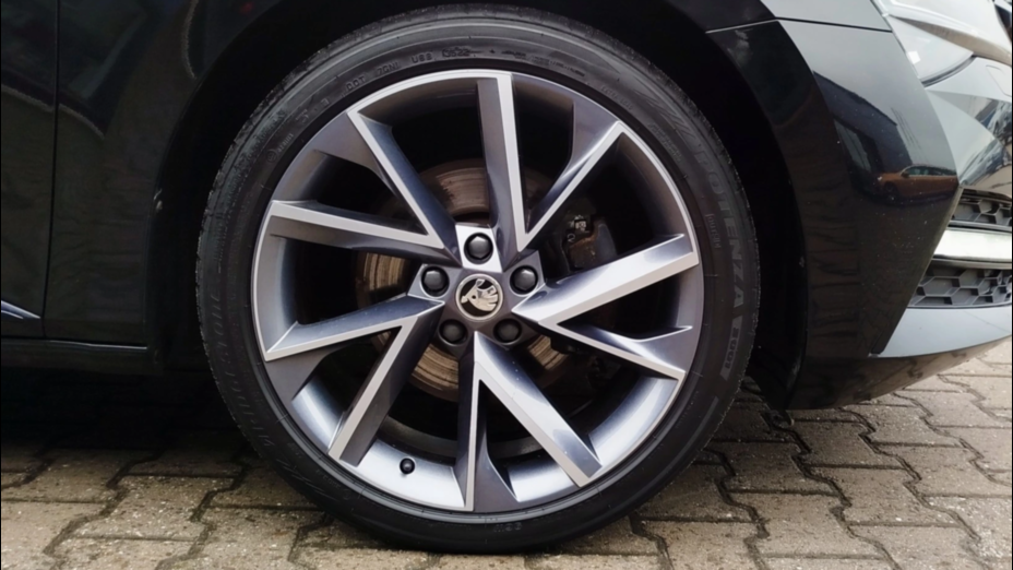 SKODA Superb Superb 2.0 TDI SCR Sportline DSG