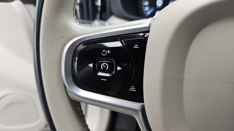 VOLVO XC60 XC60 B4 D AWD Inscription aut