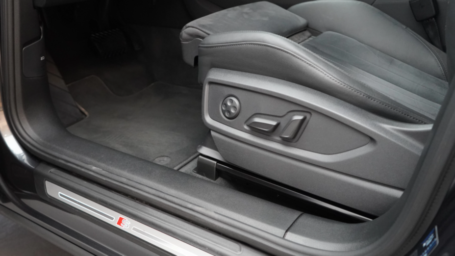 AUDI Q5 Q5 45 TFSI mHEV Quattro S Line S tronic