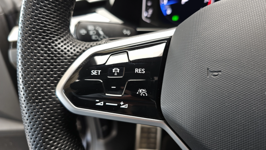 VOLKSWAGEN Arteon Arteon 2.0 TSI R-Line DSG