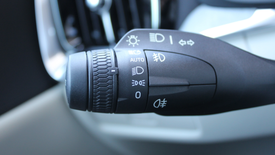 VOLVO S60 S60 B5 B AWD Plus Dark aut
