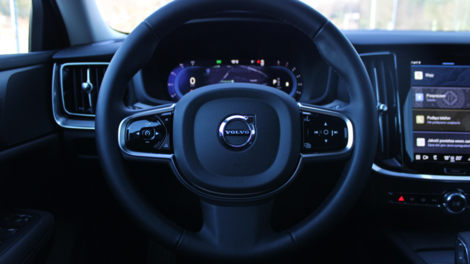 VOLVO V60 V60 CC Plus B5 B AWD aut