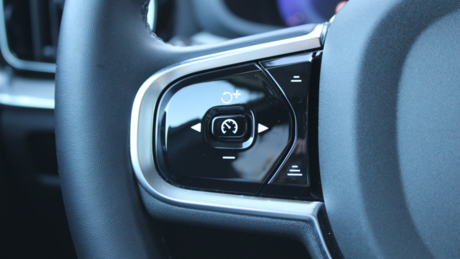 VOLVO V60 V60 CC Plus B5 B AWD aut
