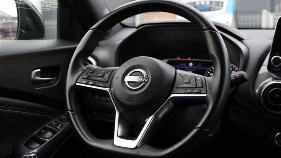 NISSAN Juke Juke 1.6 Hybrid N-Connecta AMT