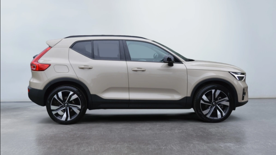 VOLVO XC40 XC40 B4 Plus Dark aut