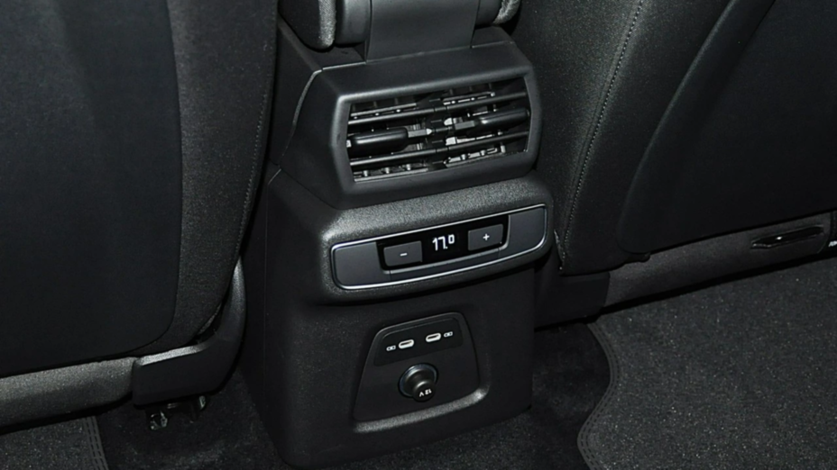 AUDI Q4 Q4 e-tron 35 52kWh Advanced