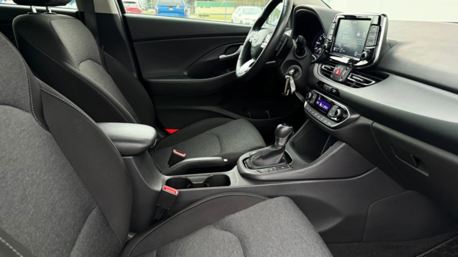 HYUNDAI i30 i30 1.0 T-GDI Smart DCT