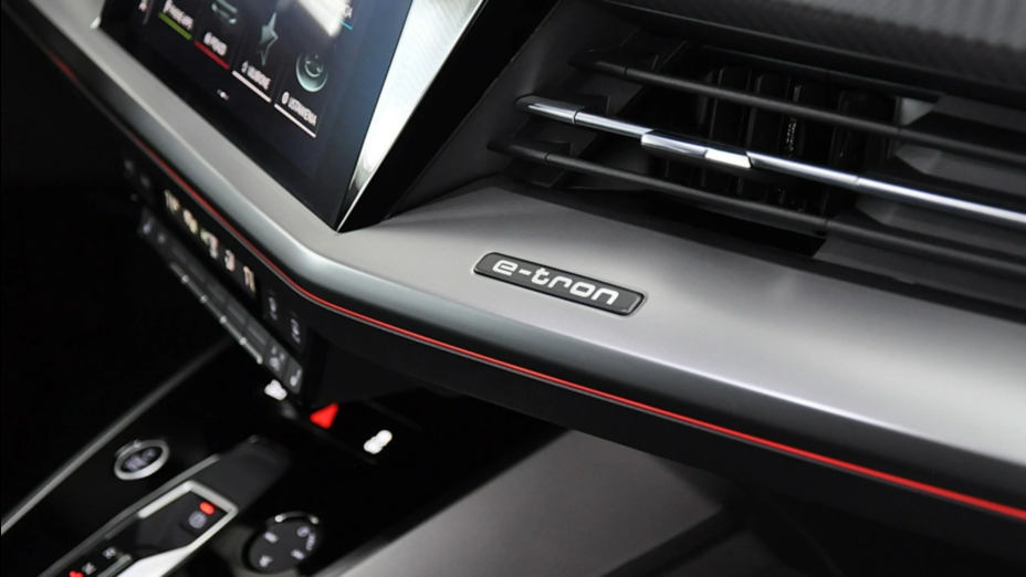 AUDI Q4 Q4 e-tron 35 52kWh Advanced