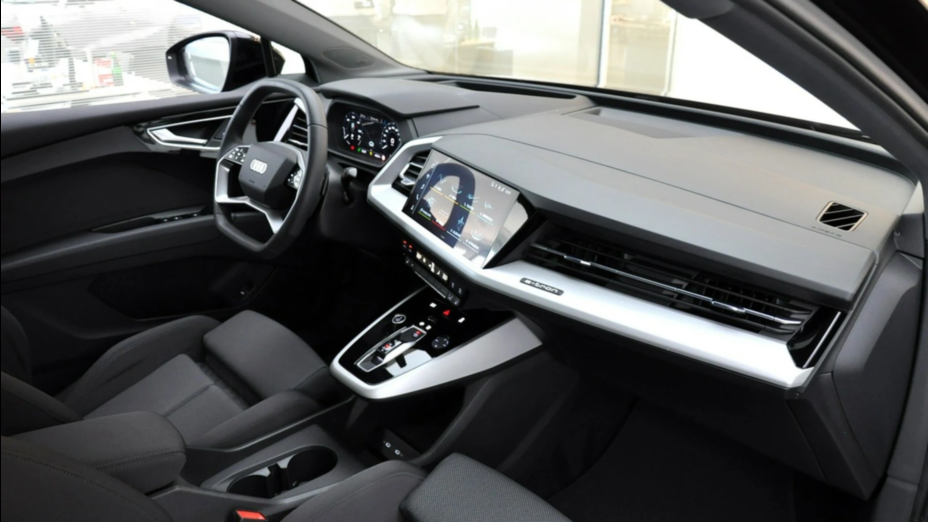 AUDI Q4 Q4 e-tron 40 77kWh Advanced