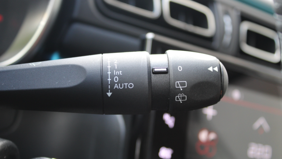 CITROEN C3 C3 1.2 PureTech Shine EAT6