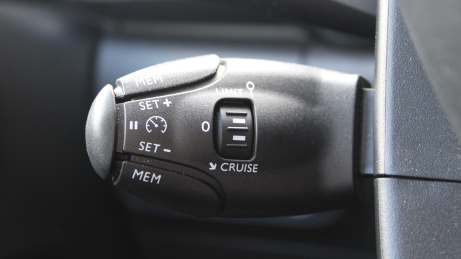 CITROEN C3 C3 1.2 PureTech Shine EAT6