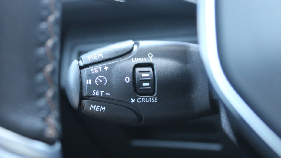 PEUGEOT 3008 3008 2.0 BlueHDi Crossway S&S EAT8