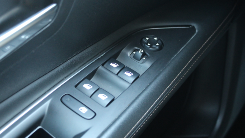 PEUGEOT 3008 3008 2.0 BlueHDi Crossway S&S EAT8