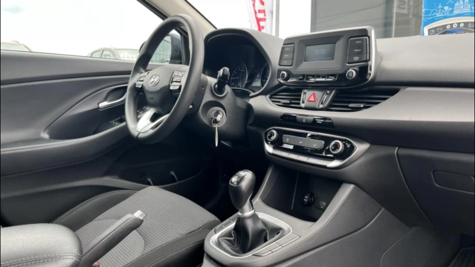 HYUNDAI i30 i30 1.5 DPI Classic +