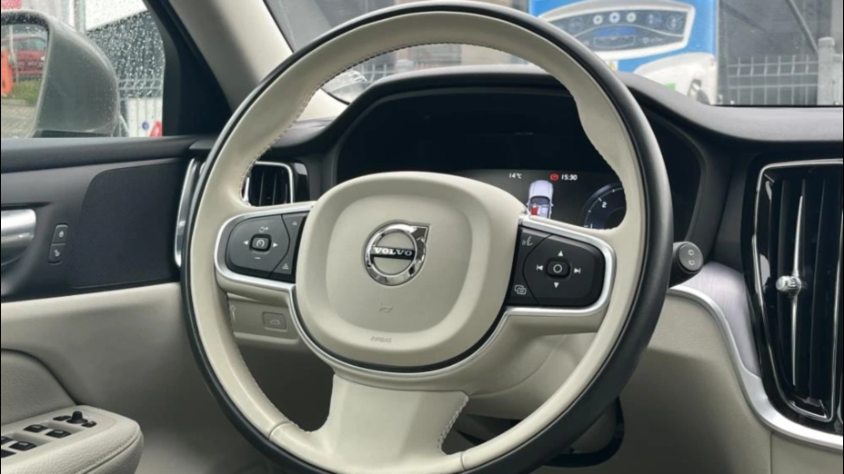 VOLVO V60 V60 B4 D Momentum Pro aut