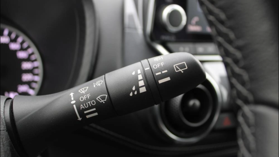 NISSAN Juke Juke 1.6 Hybrid N-Connecta AMT