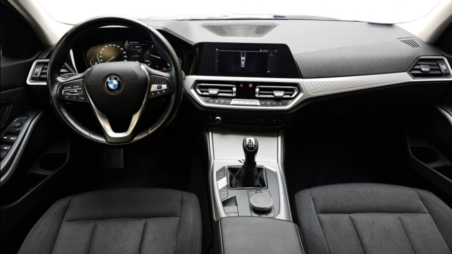 BMW Seria 3 318d Advantage
