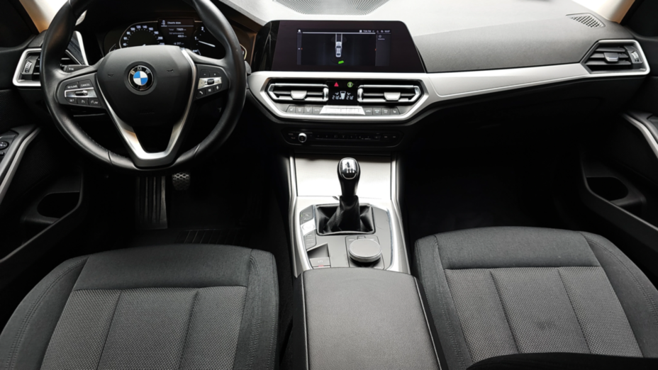 BMW Seria 3 318d Advantage