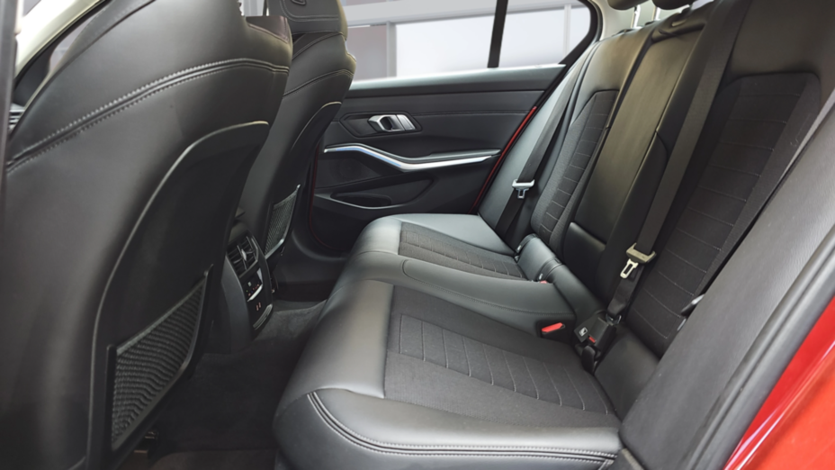 BMW Seria 3 318i Sport Line aut
