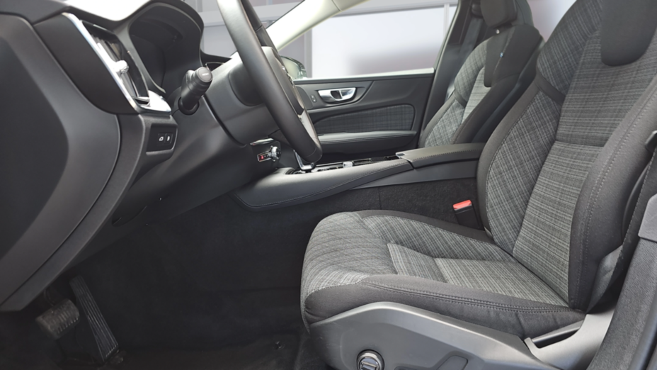 VOLVO V60 V60 T6 AWD Plug-In Hybrid Core aut