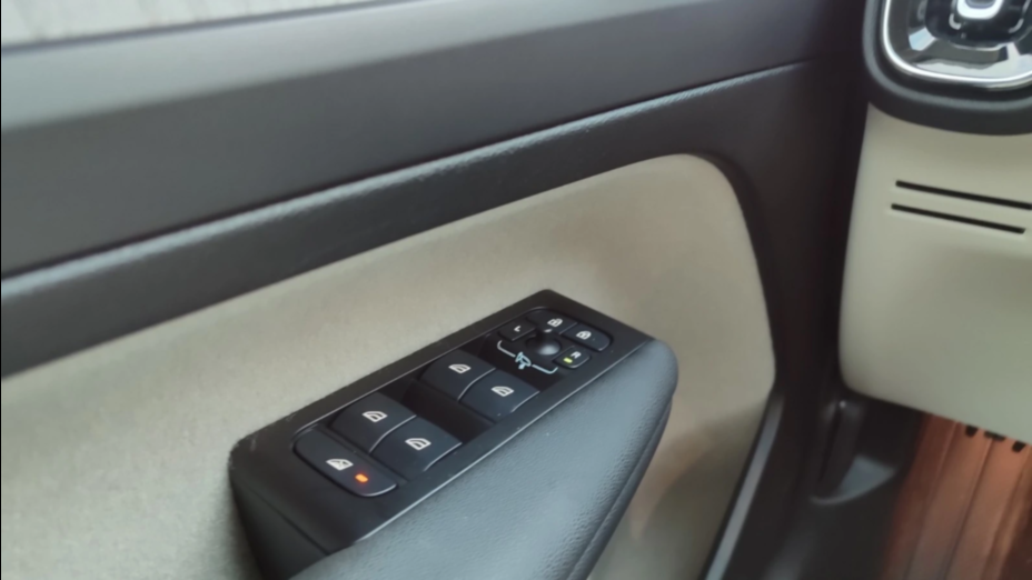 VOLVO XC40 XC40 T4 Plug-In Hybrid Inscription Expression Pro aut