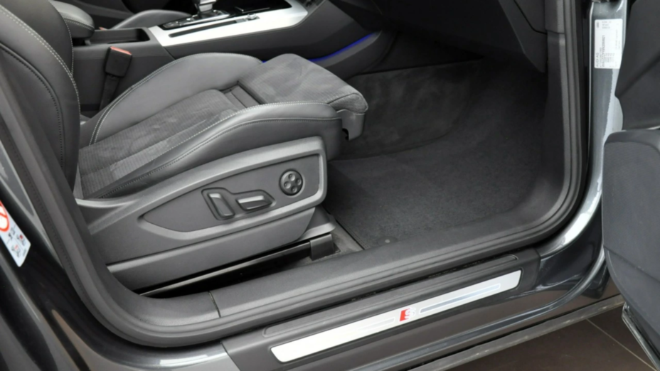 AUDI Q5 Q5 45 TFSI mHEV Quattro S Line S tronic