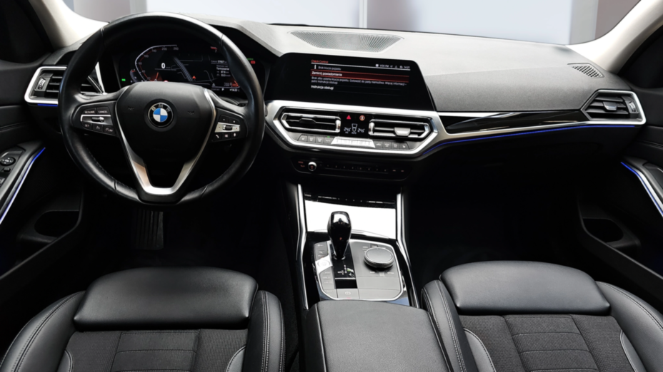BMW Seria 3 318i Sport Line aut