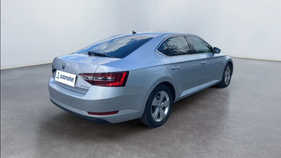 SKODA Superb Superb 2.0 TDI Ambition